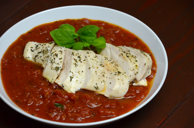 Hähnchenbrust auf Tomatensoße